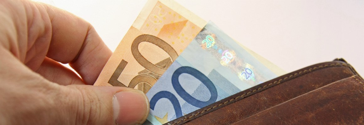 euros-wallet-1160x400